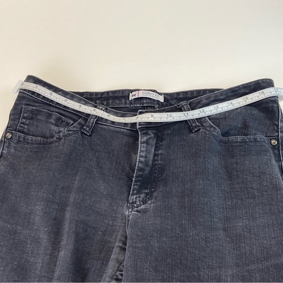 Lee Women's Modern Series Curvy Fit Bootcut Jean 14 - Picture 8 of 17